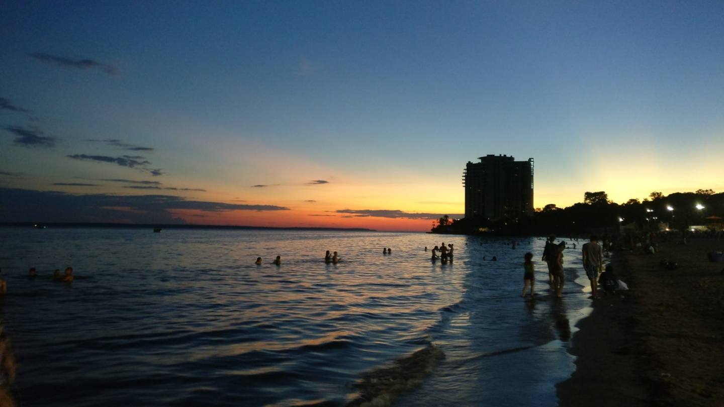 O que fazer em Manaus - Por do sol na Praia da Ponta Negra