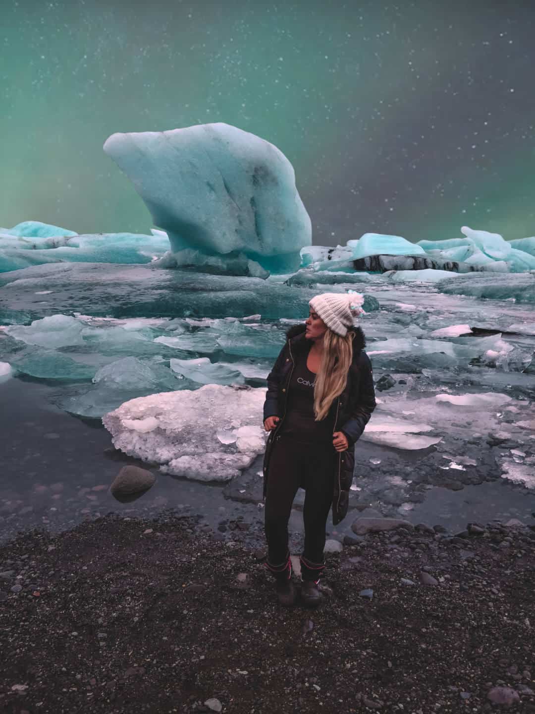 Jökulsárlón - o principal glacial da Islândia do lado da Diamond Beach
